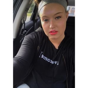 Meet your Posher, Savannah